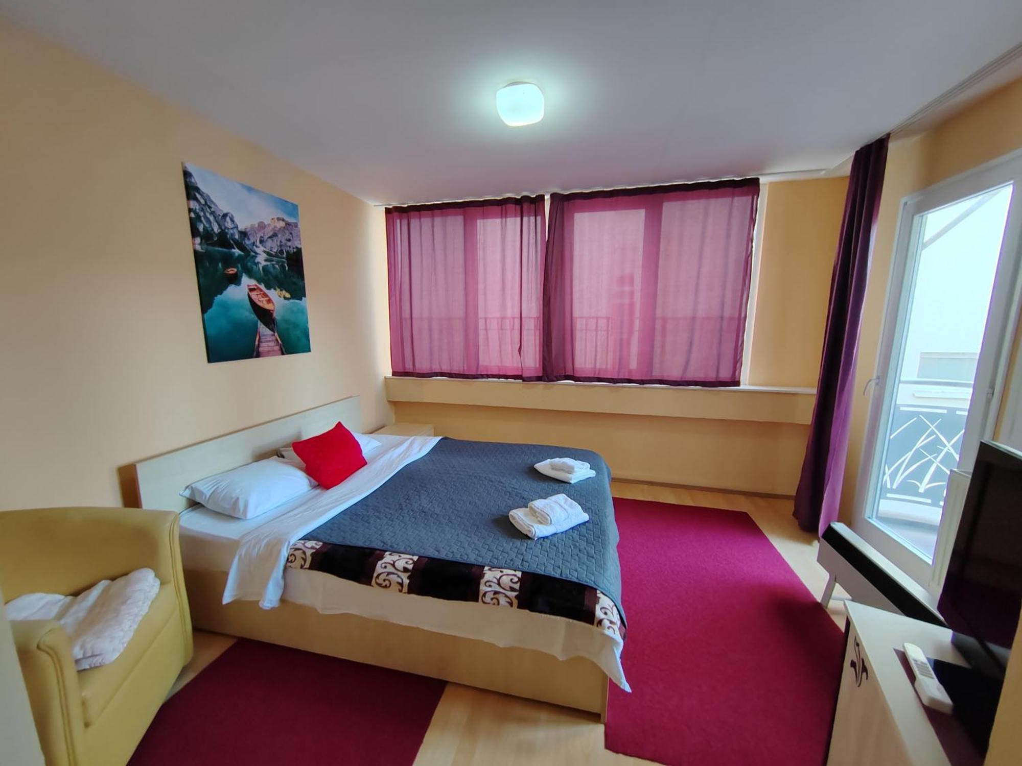 Bed And Breakfast Majesty Nis Bagian luar foto