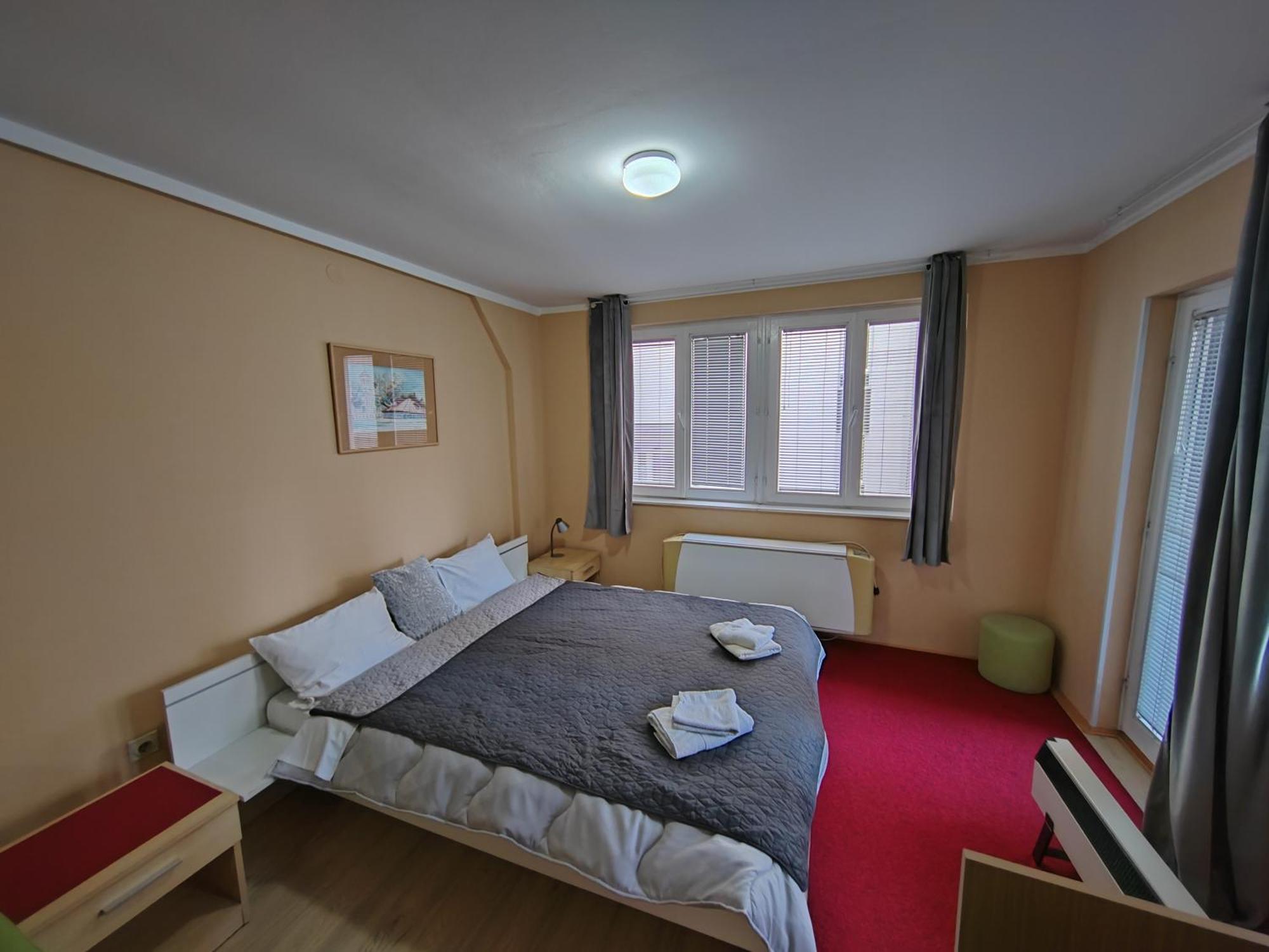 Bed And Breakfast Majesty Nis Bagian luar foto
