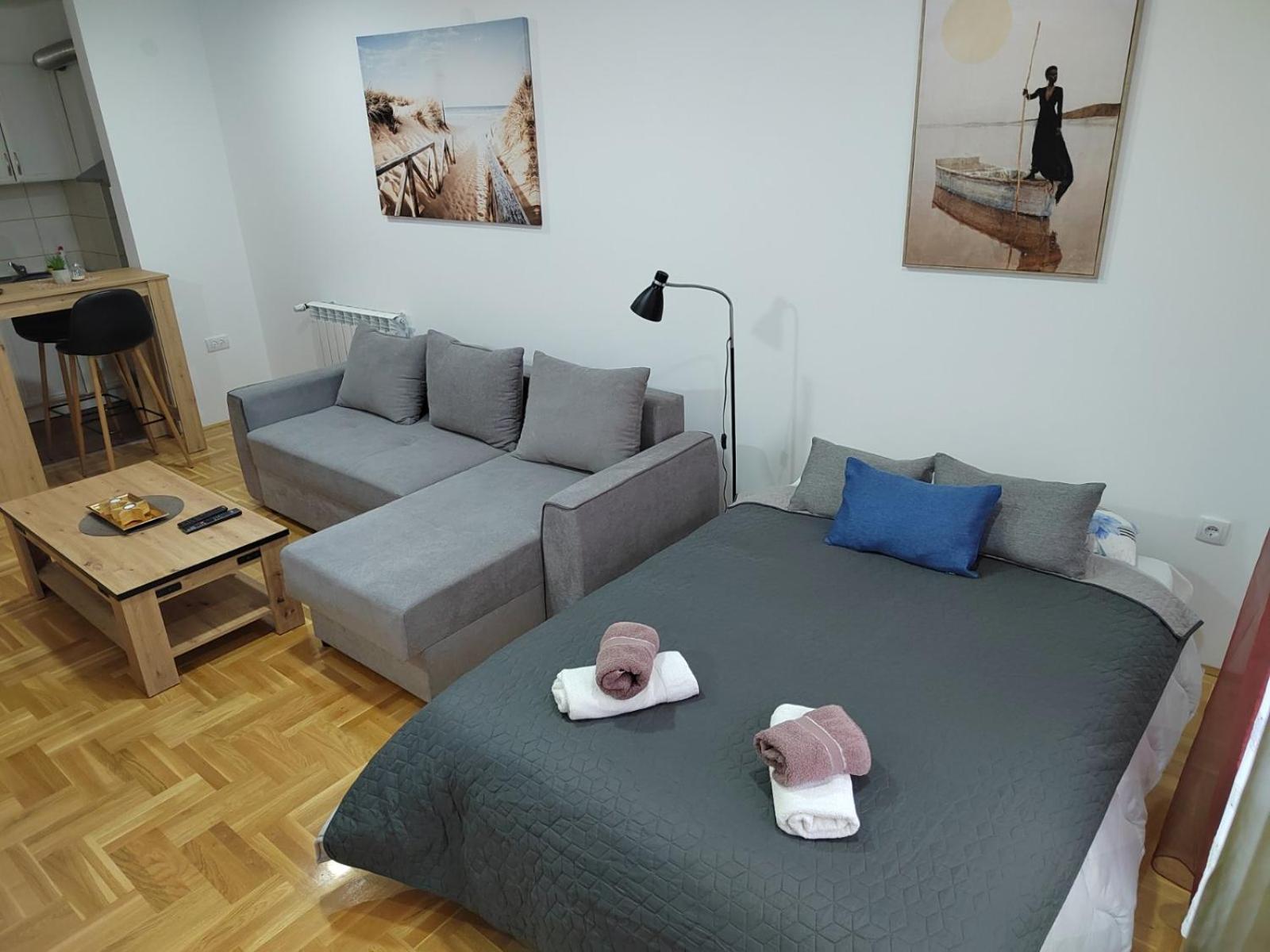 Bed And Breakfast Majesty Nis Ruang foto