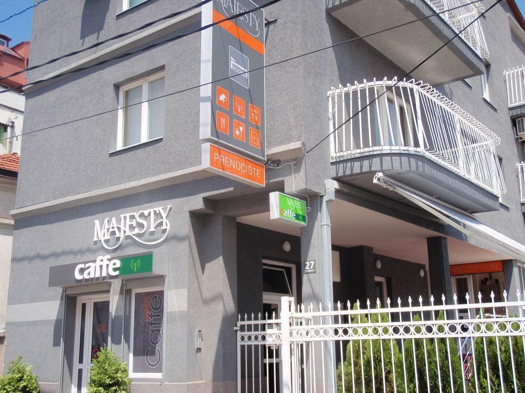 Bed And Breakfast Majesty Nis Bagian luar foto